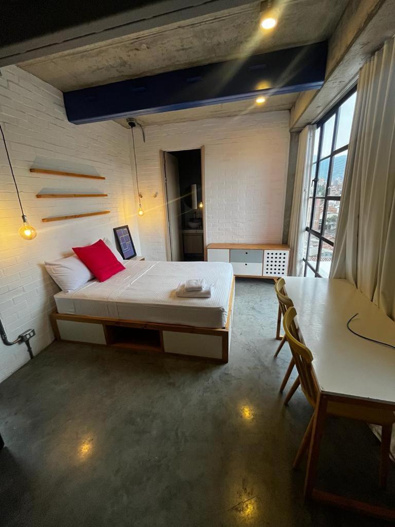 The Harbour Hotel 메딜린 외부 사진
