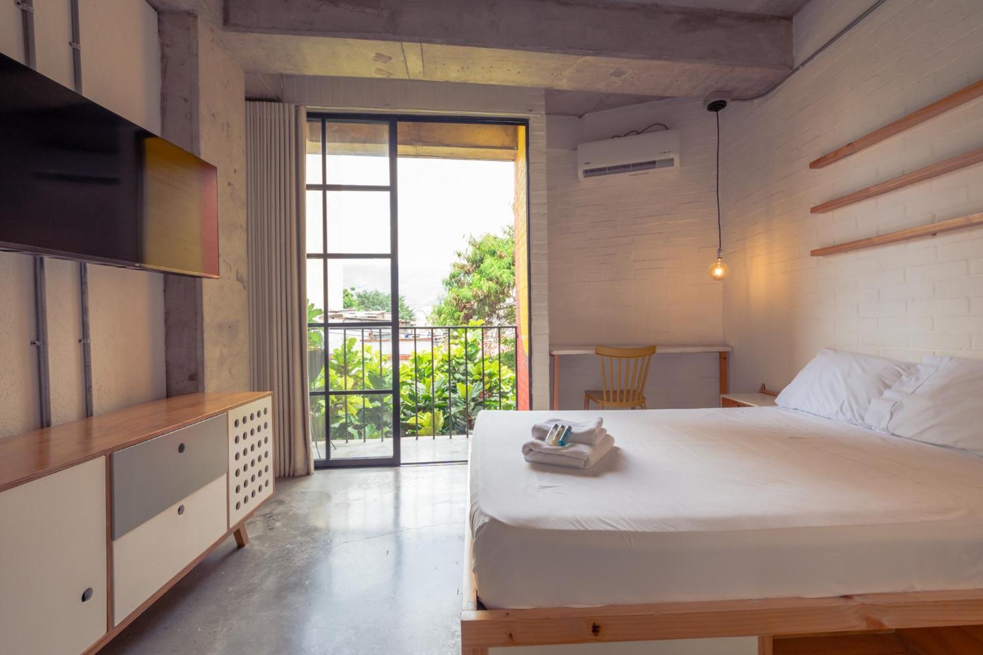 The Harbour Hotel 메딜린 외부 사진